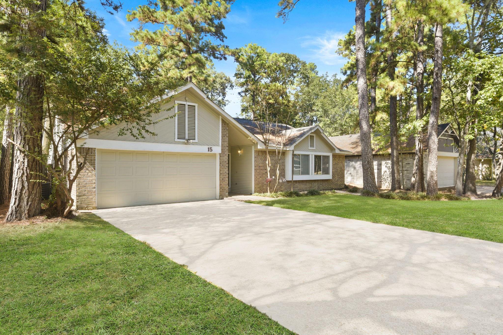 15 Brentwood Oaks Court