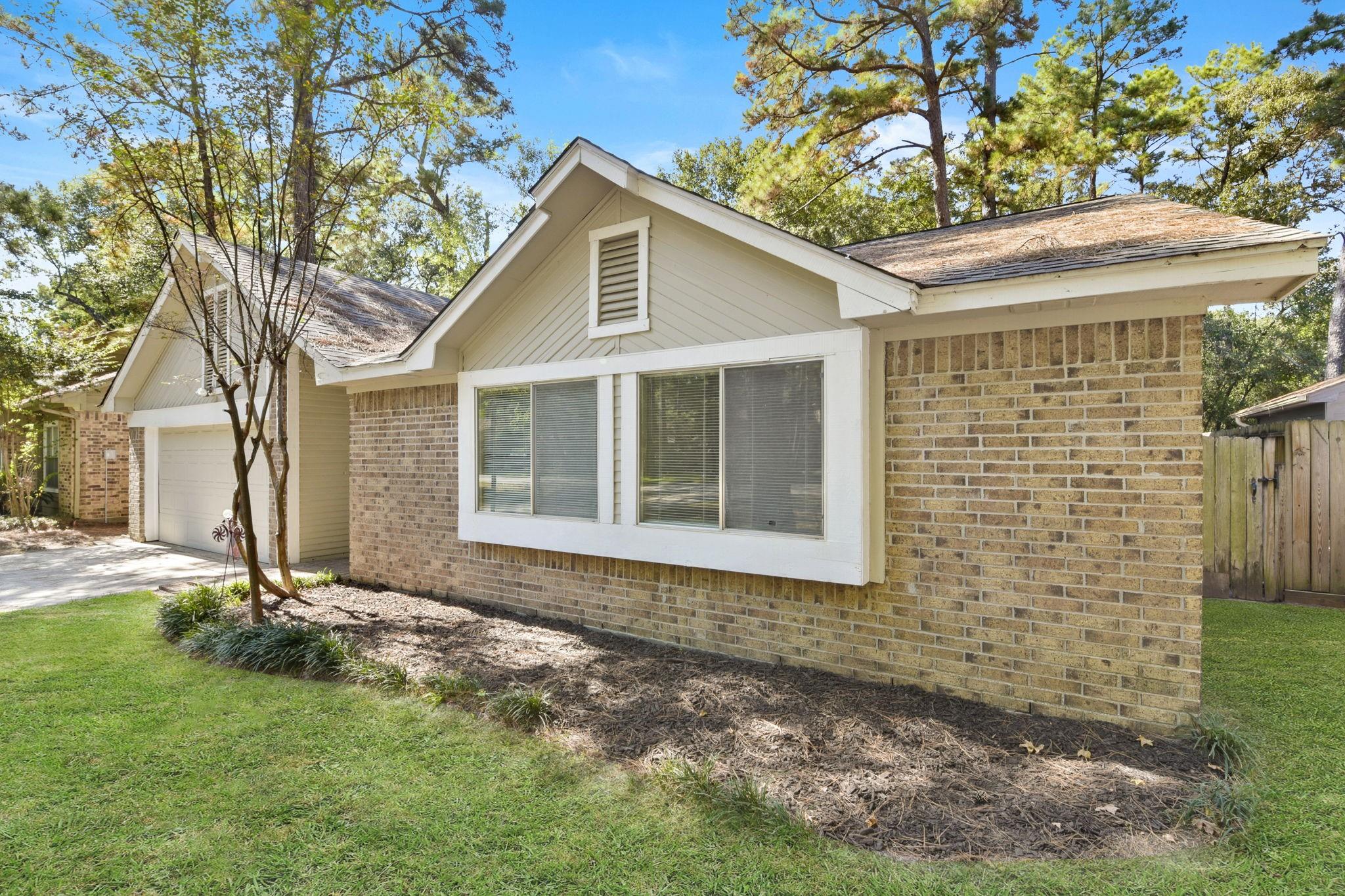 15 Brentwood Oaks Court