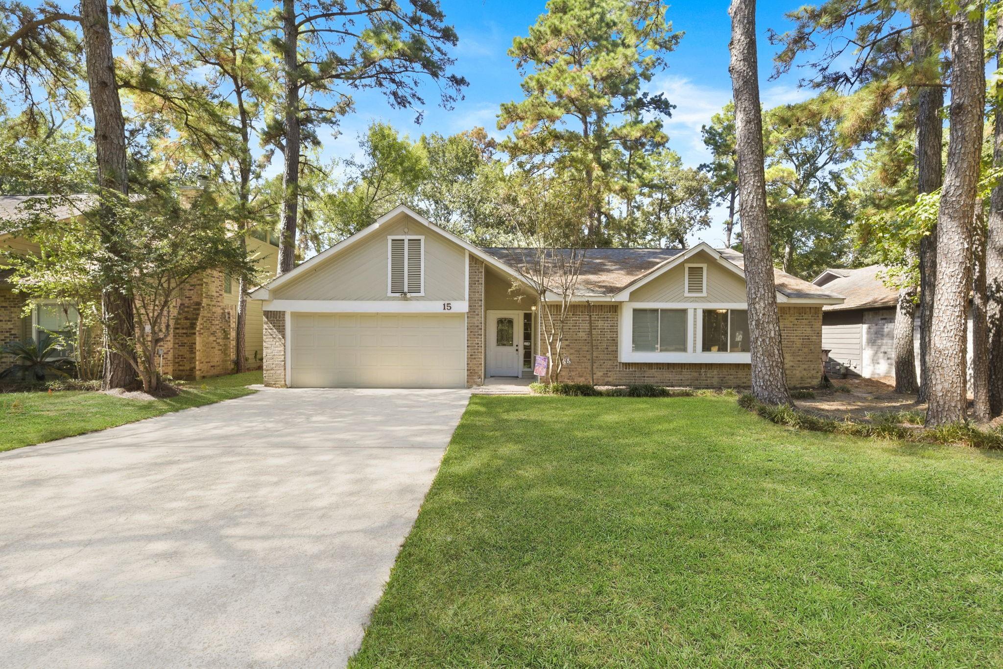 15 Brentwood Oaks Court