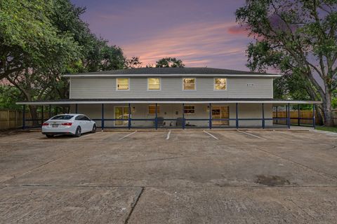 Photo of 2119 Barr Street #D, Houston, TX 77080 (MLS # 60215533)
