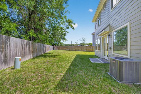 Tiny photo for 4902 Wunder Way, Houston, TX 77069 (MLS # 93951210)