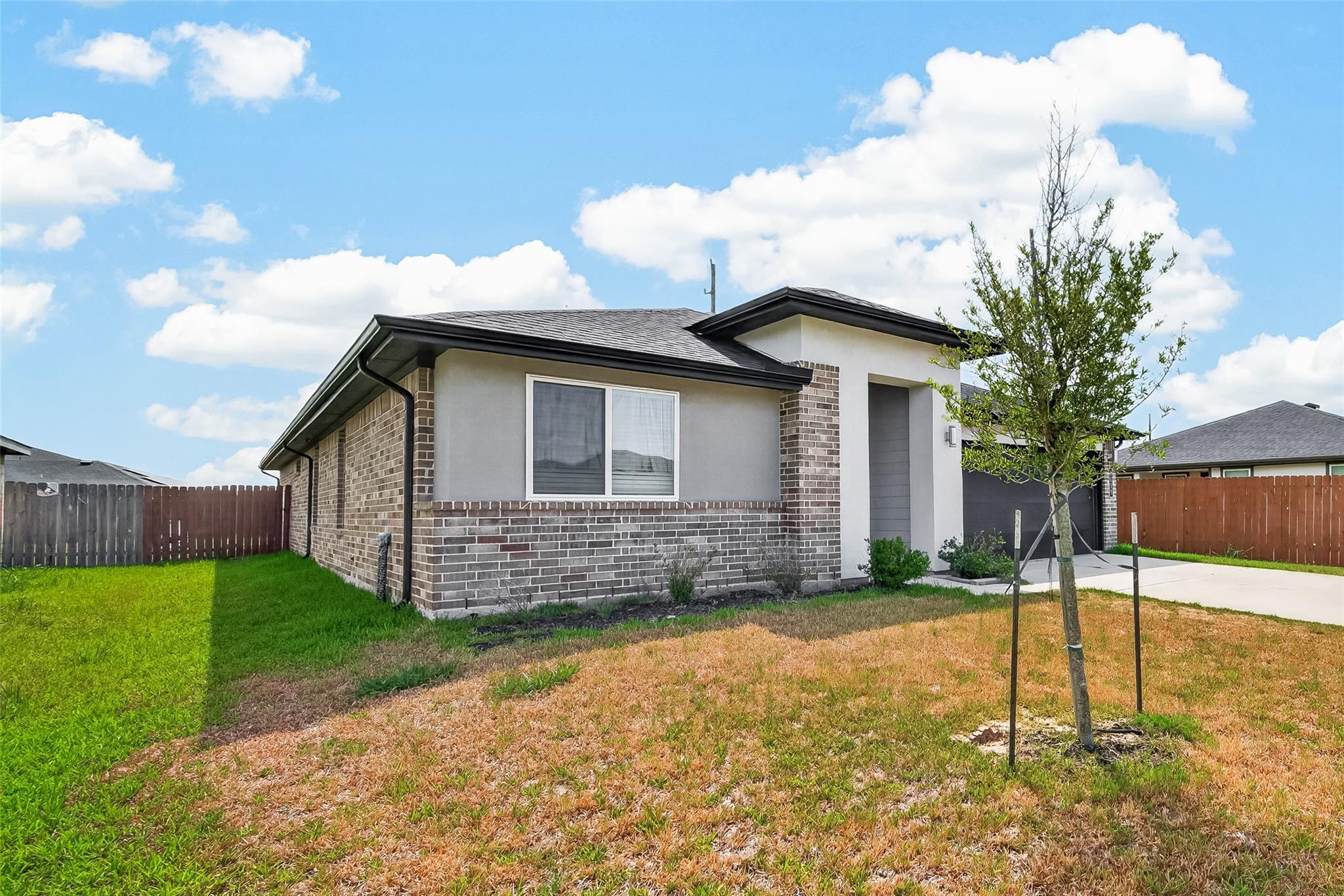 4035 Pierce Place Lane
