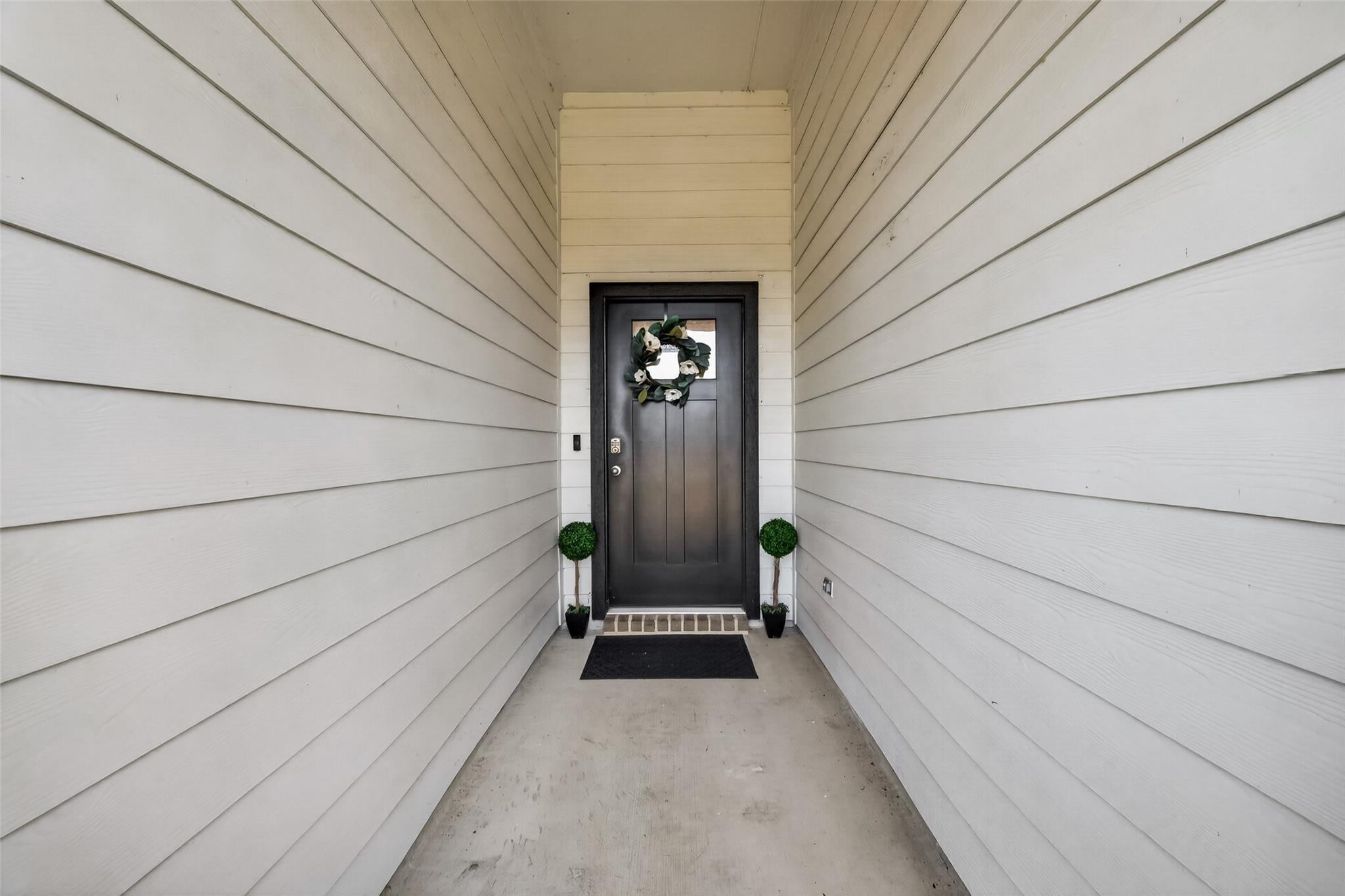4035 Pierce Place Lane