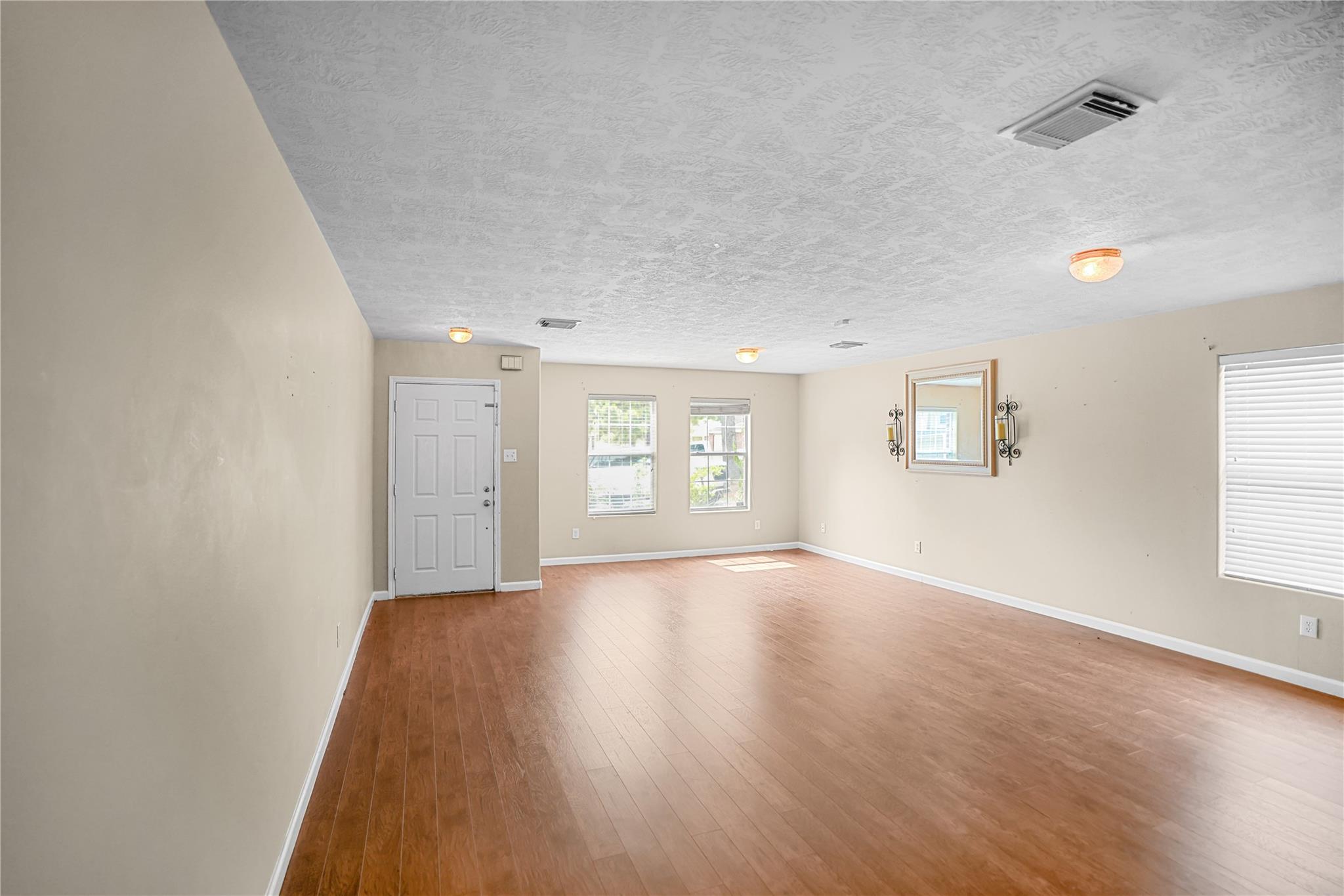 1006 Stillgate Ct Court