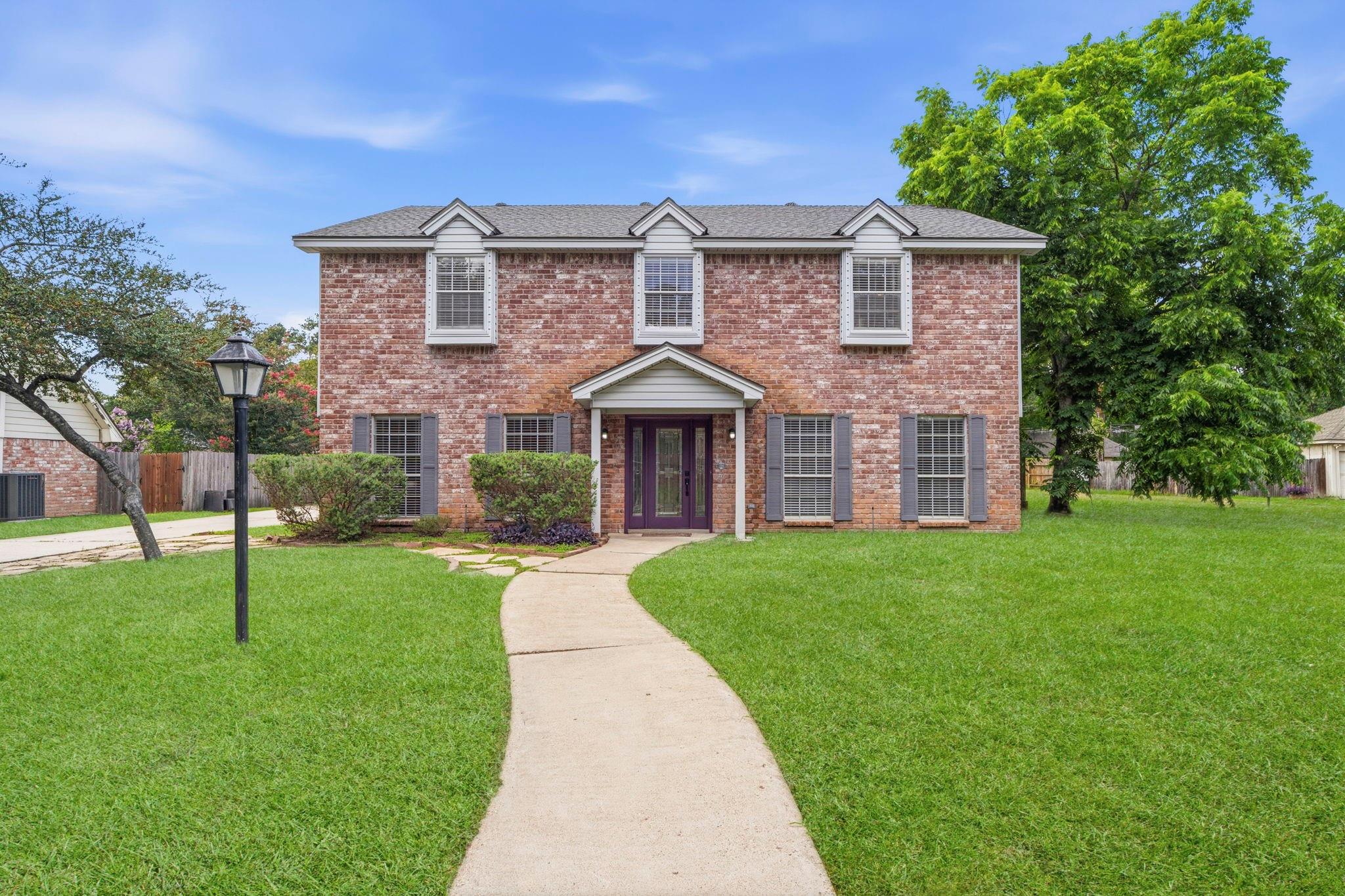 3902 Stillview Drive