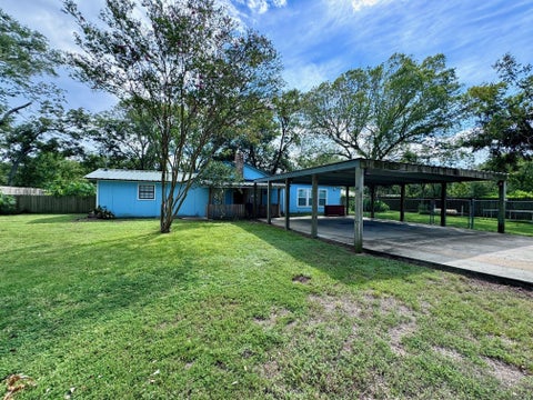Photo of 1937 Red Bluff Road, Seabrook, TX 77586 (MLS # 30054488)