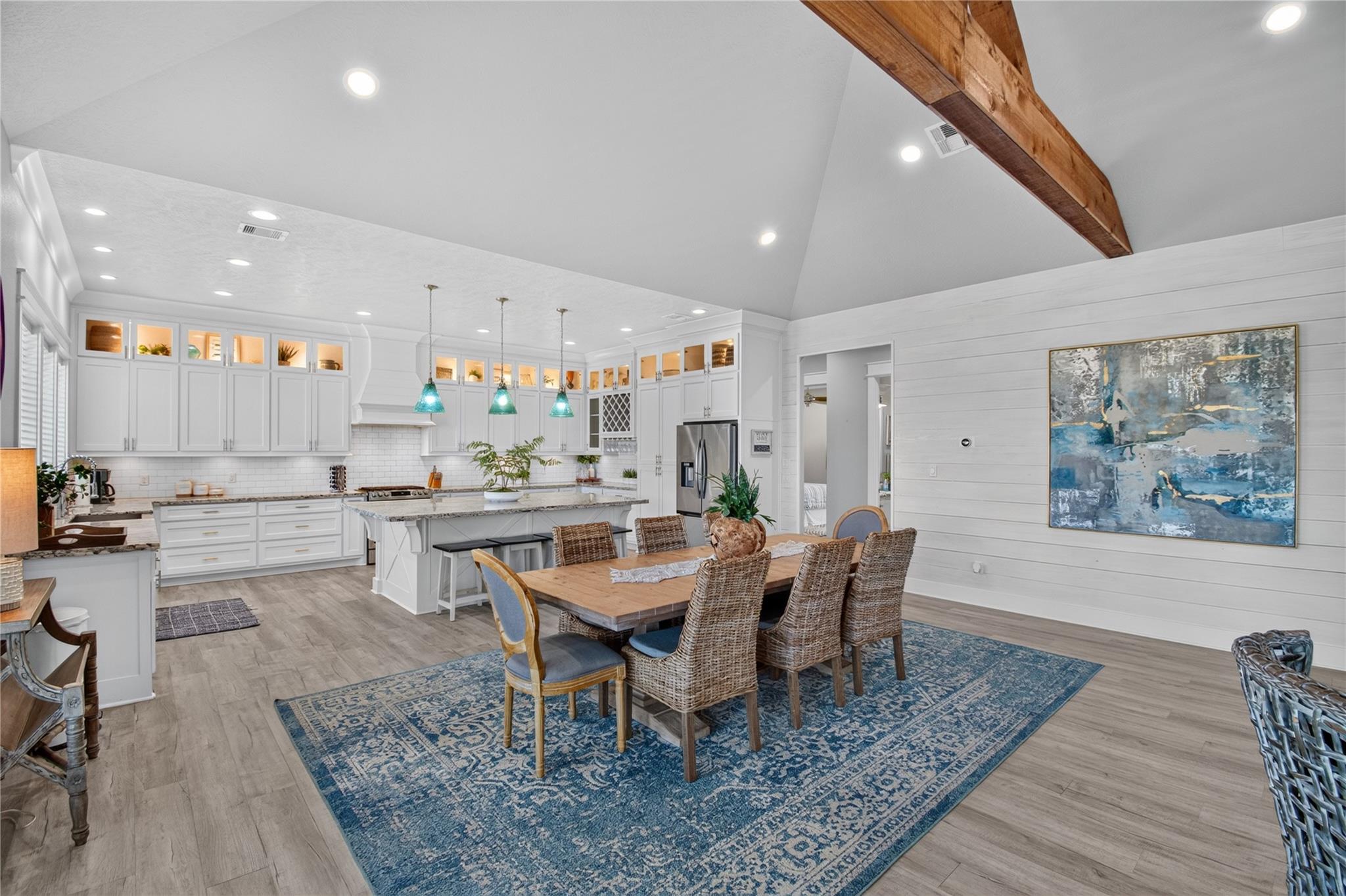 937 S Cove