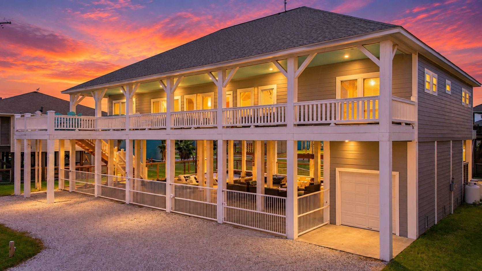937 S Cove