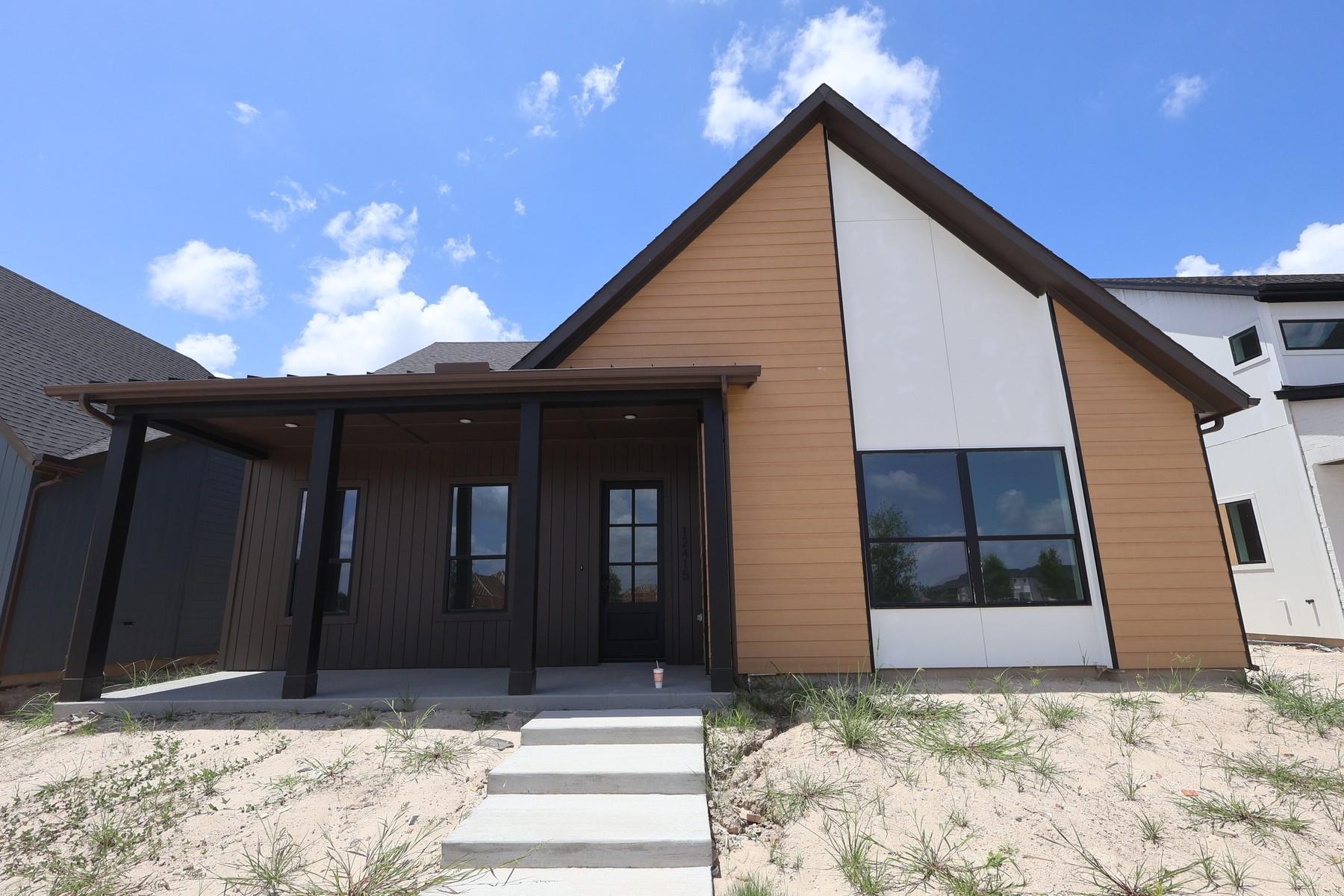 12415 Emerald Enclave Drive
