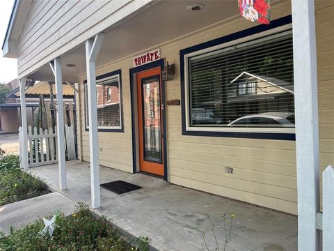 204 W Fayette Street Fayetteville TX 78940