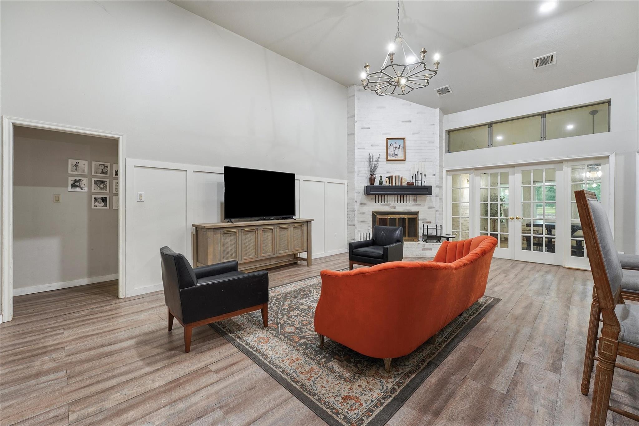 1506 Sahara Drive