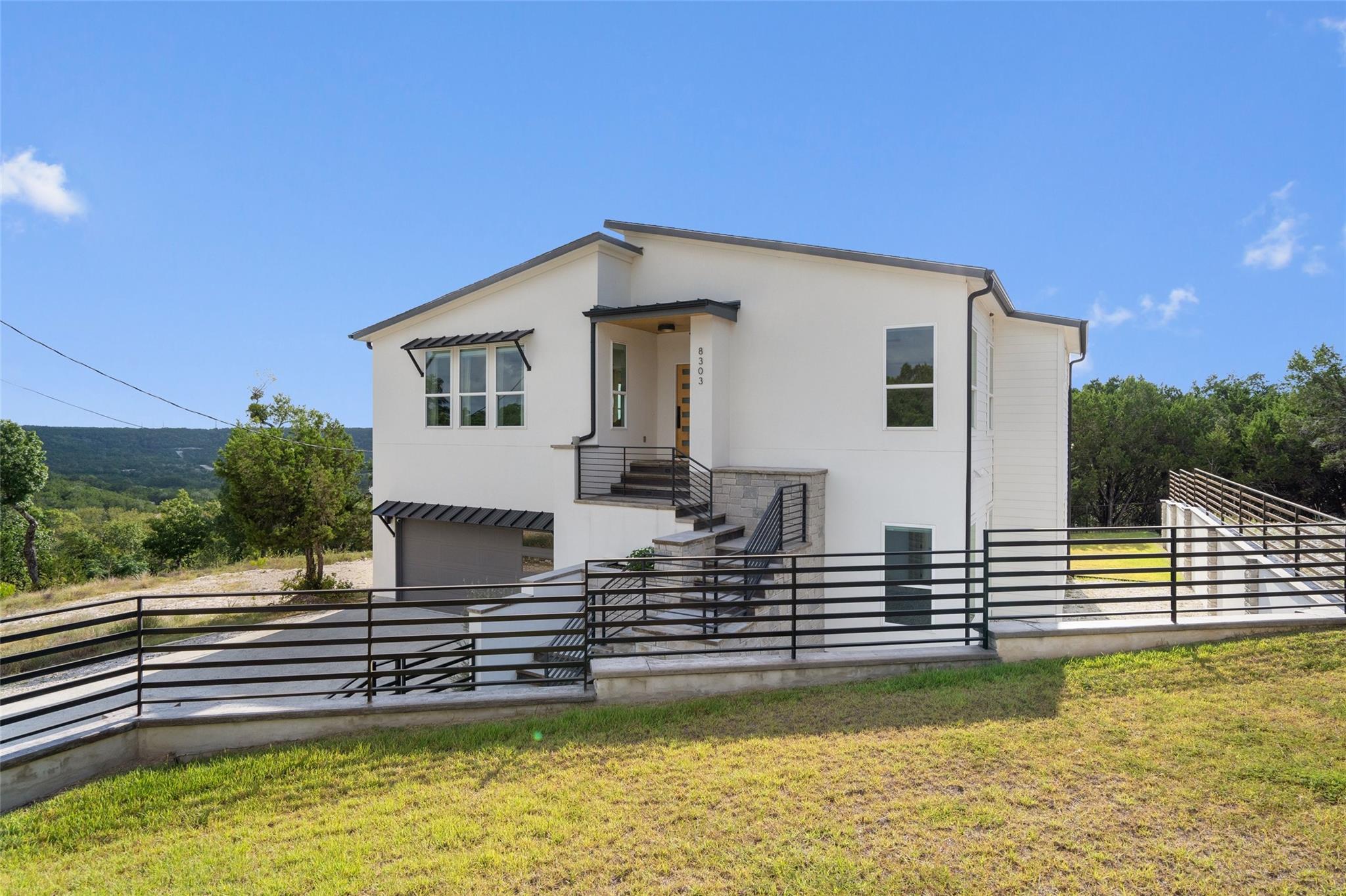 8303 Tombstone Cove