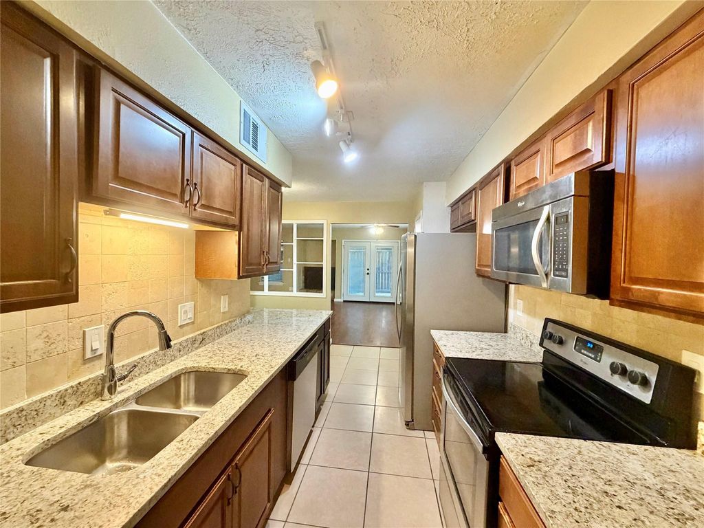Photo of 5801 Lumberdale Road #86, Houston, TX 77092 (MLS # 26835748)