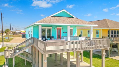 Photo of 118 Velasco Shores, Surfside Beach, TX 77541 (MLS # 26588495)