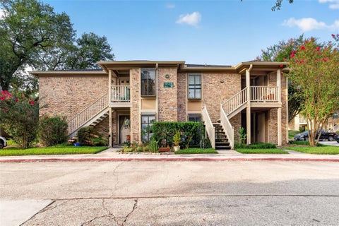 Photo of 1311 Antoine Drive #237, Houston, TX 77055 (MLS # 37130260)