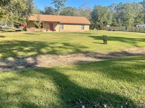 Photo of 4902 Magnolia Lane, Old River-Winfree, TX 77535 (MLS # 30530856)