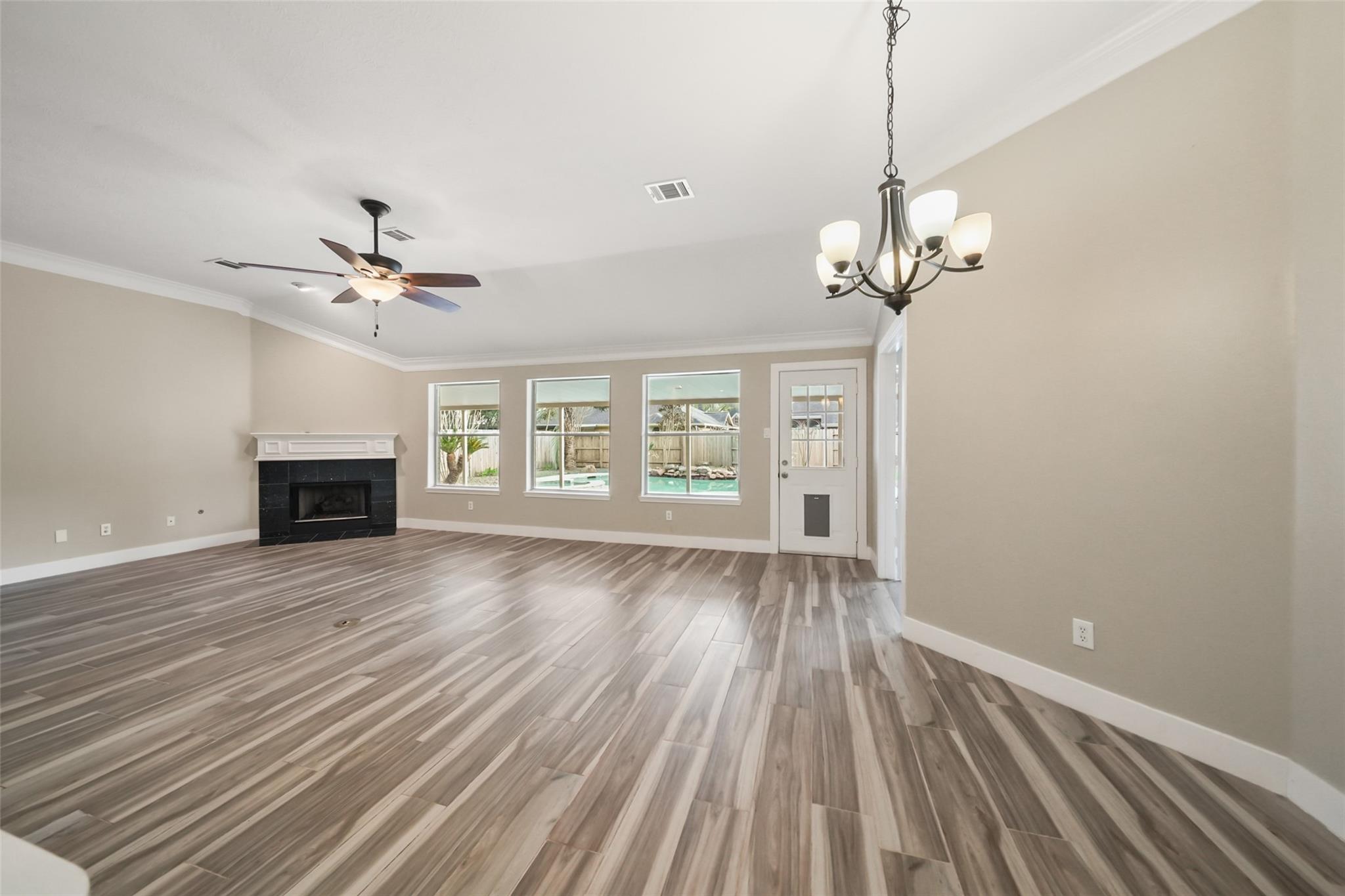 11907 Lakewood Trail