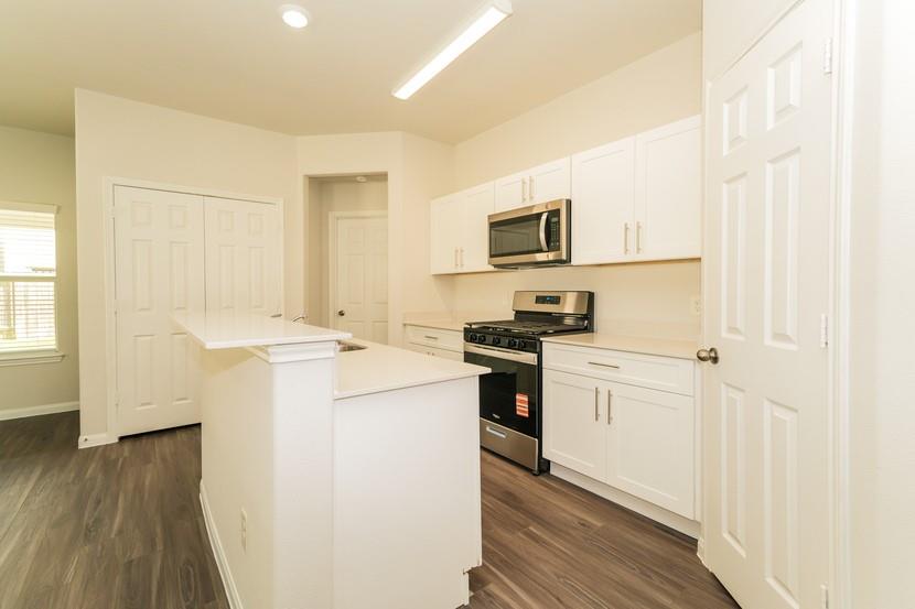 5566 Latta Plantation Drive