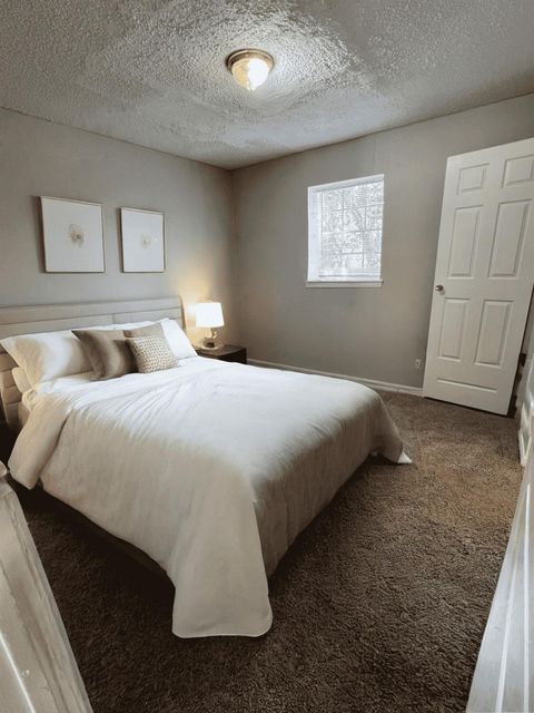 Photo of 9745 Long Point Road Rd #2, Houston, TX 77055 (MLS # 10120521) Photo of 9745 Long Point Road Rd #2, Houston, TX 77055 (MLS # 10120521)