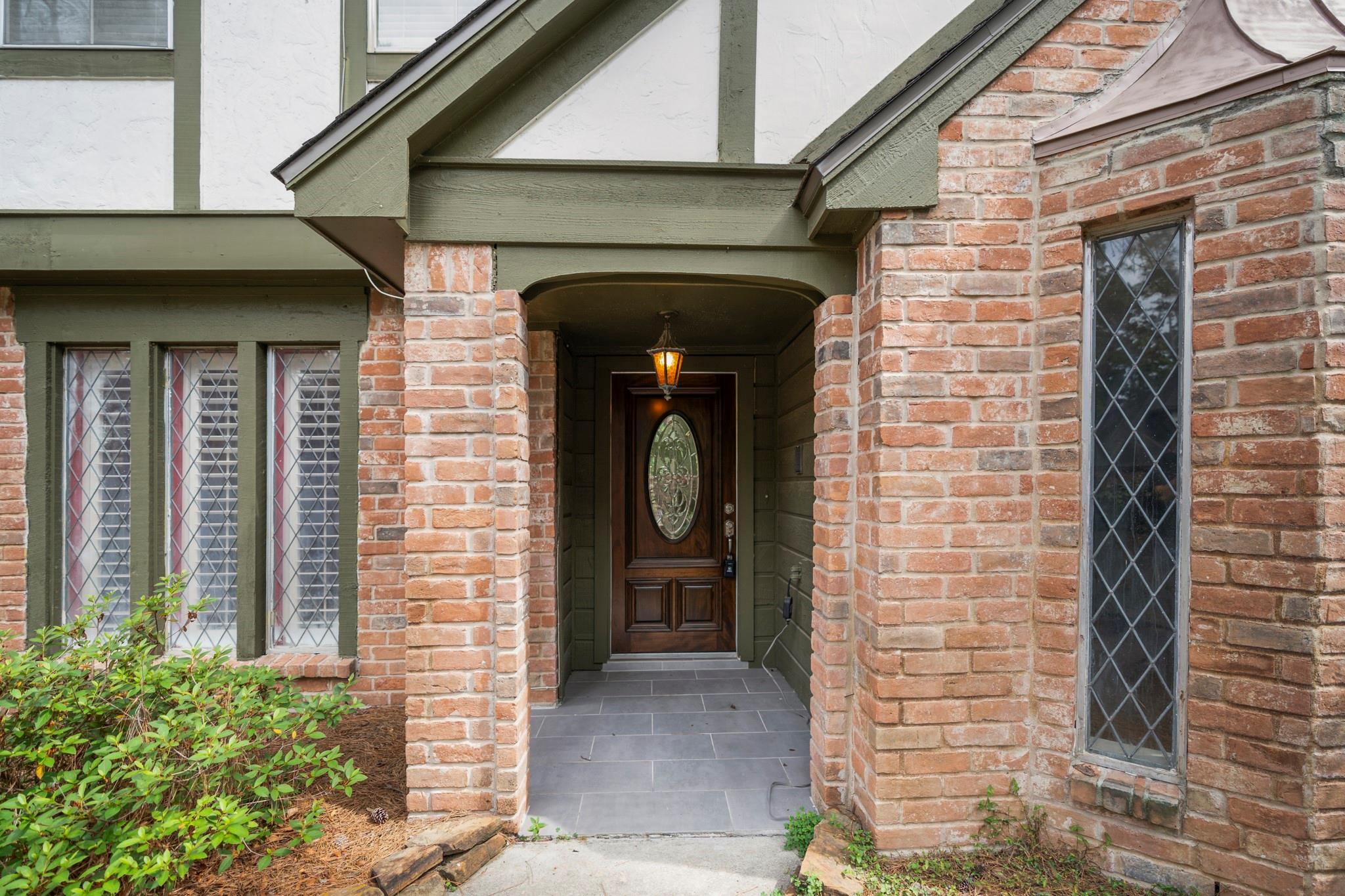 17214 Hill View Lane