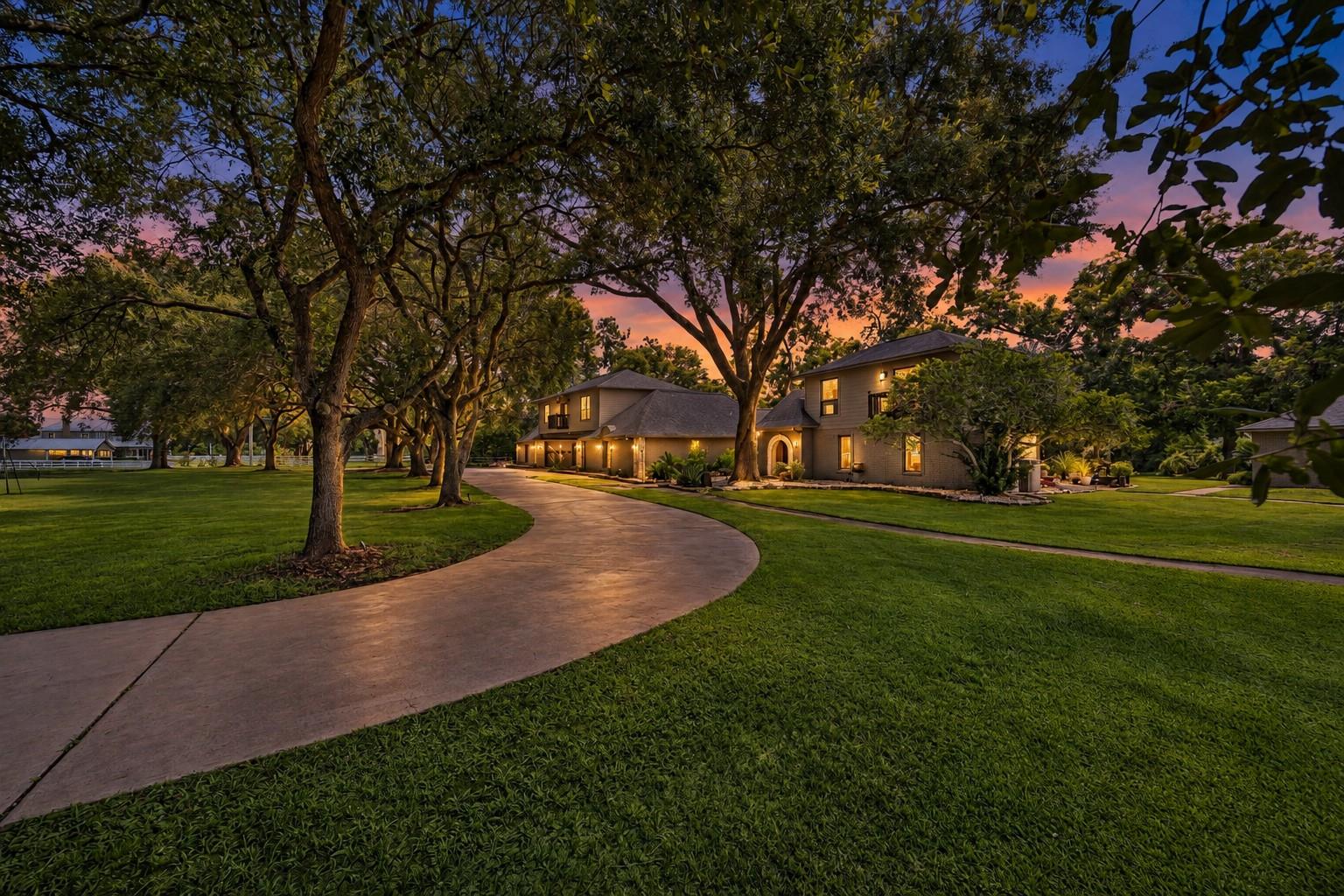 2020 Pecan Lake Drive