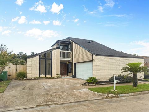 Photo of 7519 Teal Run Drive, Houston, TX 77071 (MLS # 81196017)