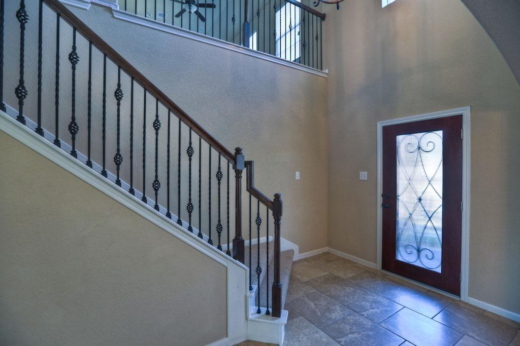 1919 Lenora Court