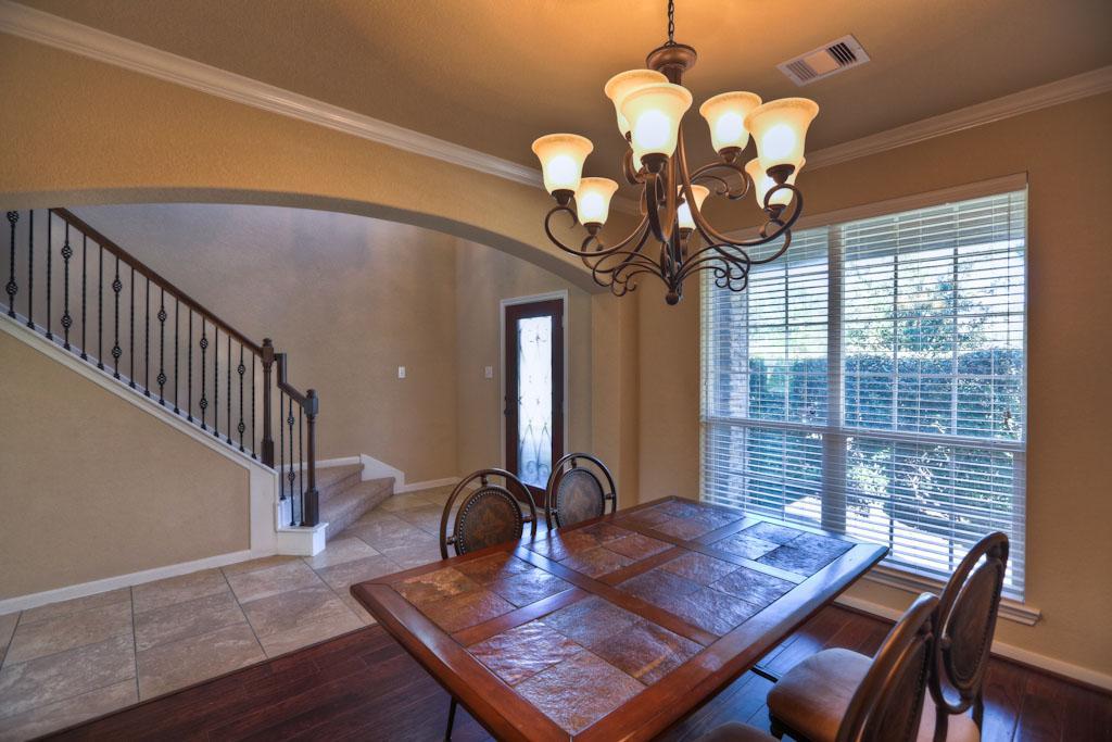 1919 Lenora Court
