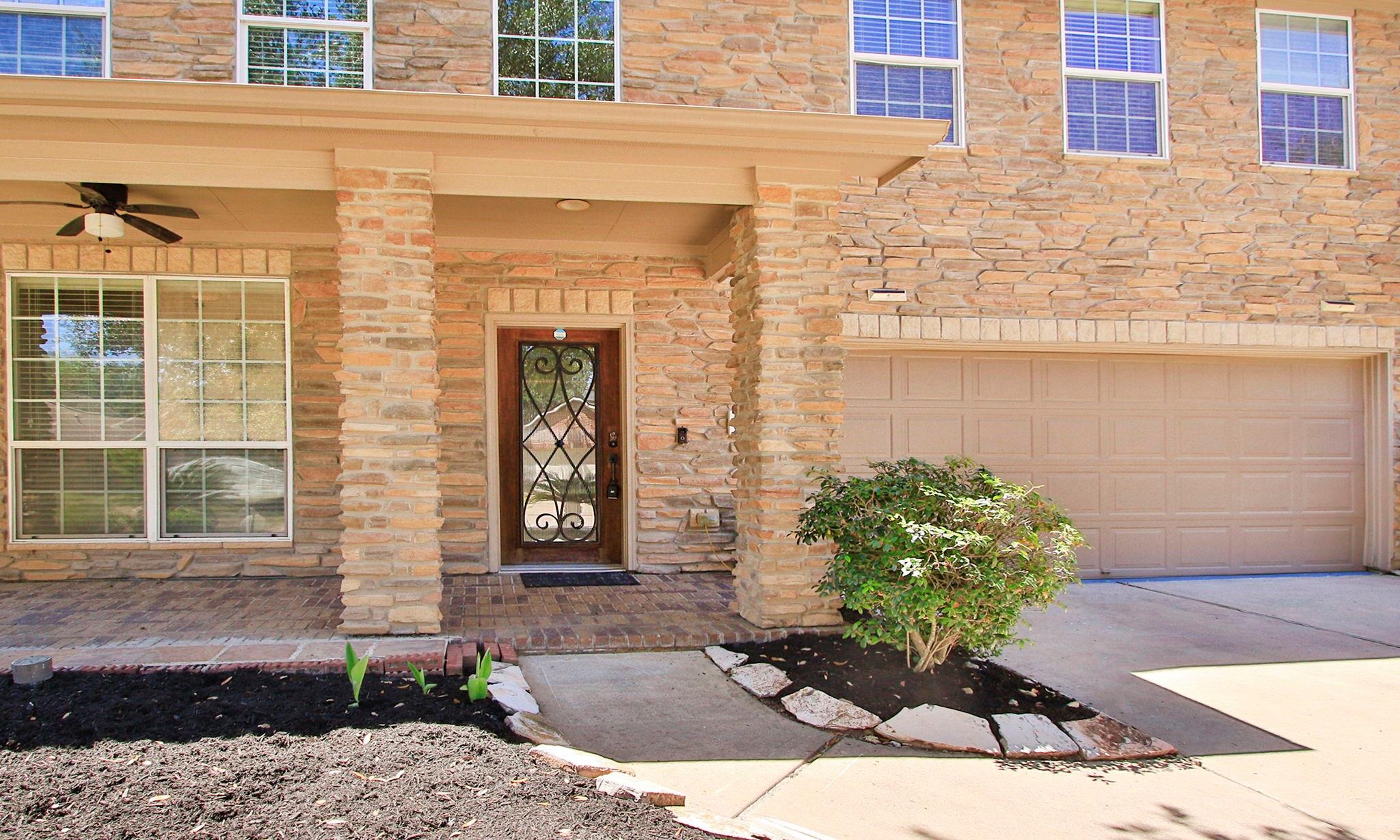 1919 Lenora Court