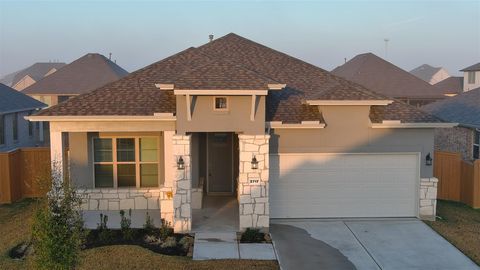 Photo of 2717 Mackinac Bay Drive, Texas City, TX 77568 (MLS # 46284534)