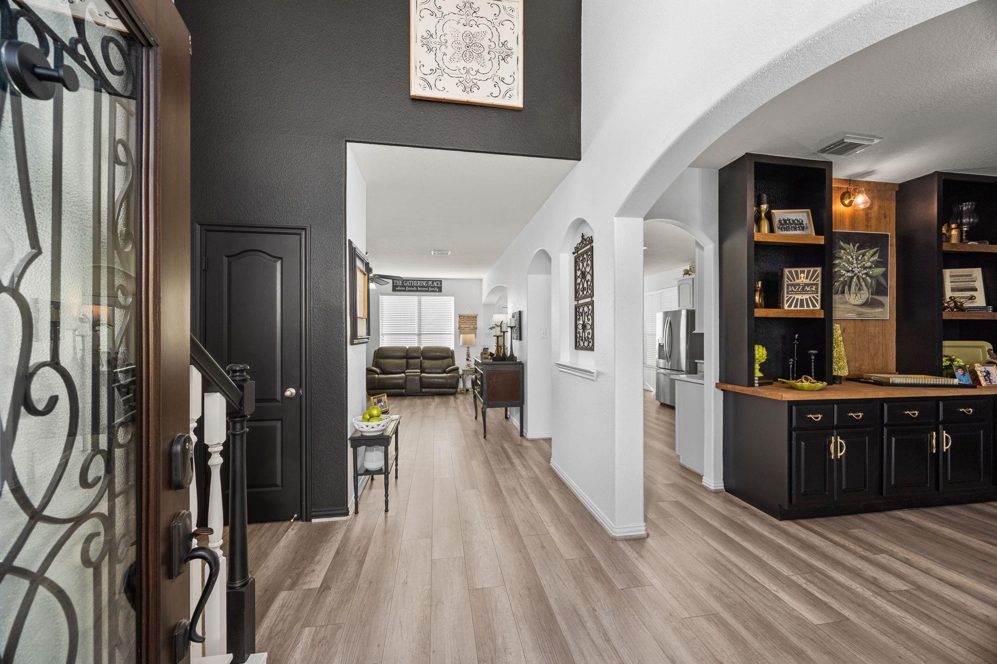 6911 Hamilton Falls Lane