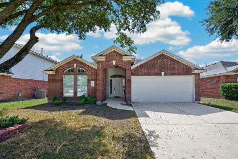 Photo of 422 Brushy Glen Drive, Houston, TX 77073 (MLS # 19070359)