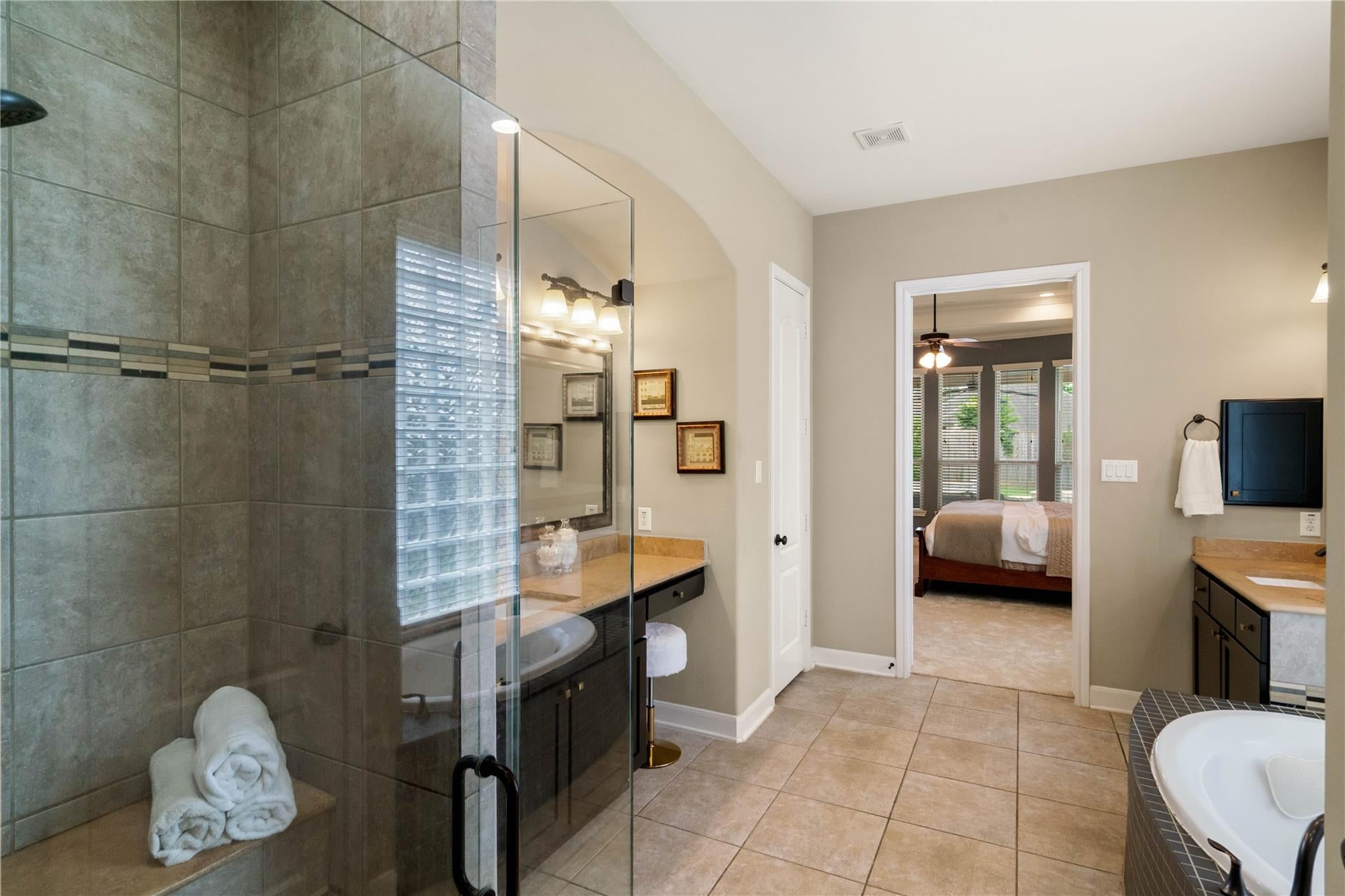 13851 Oak Fair Bend