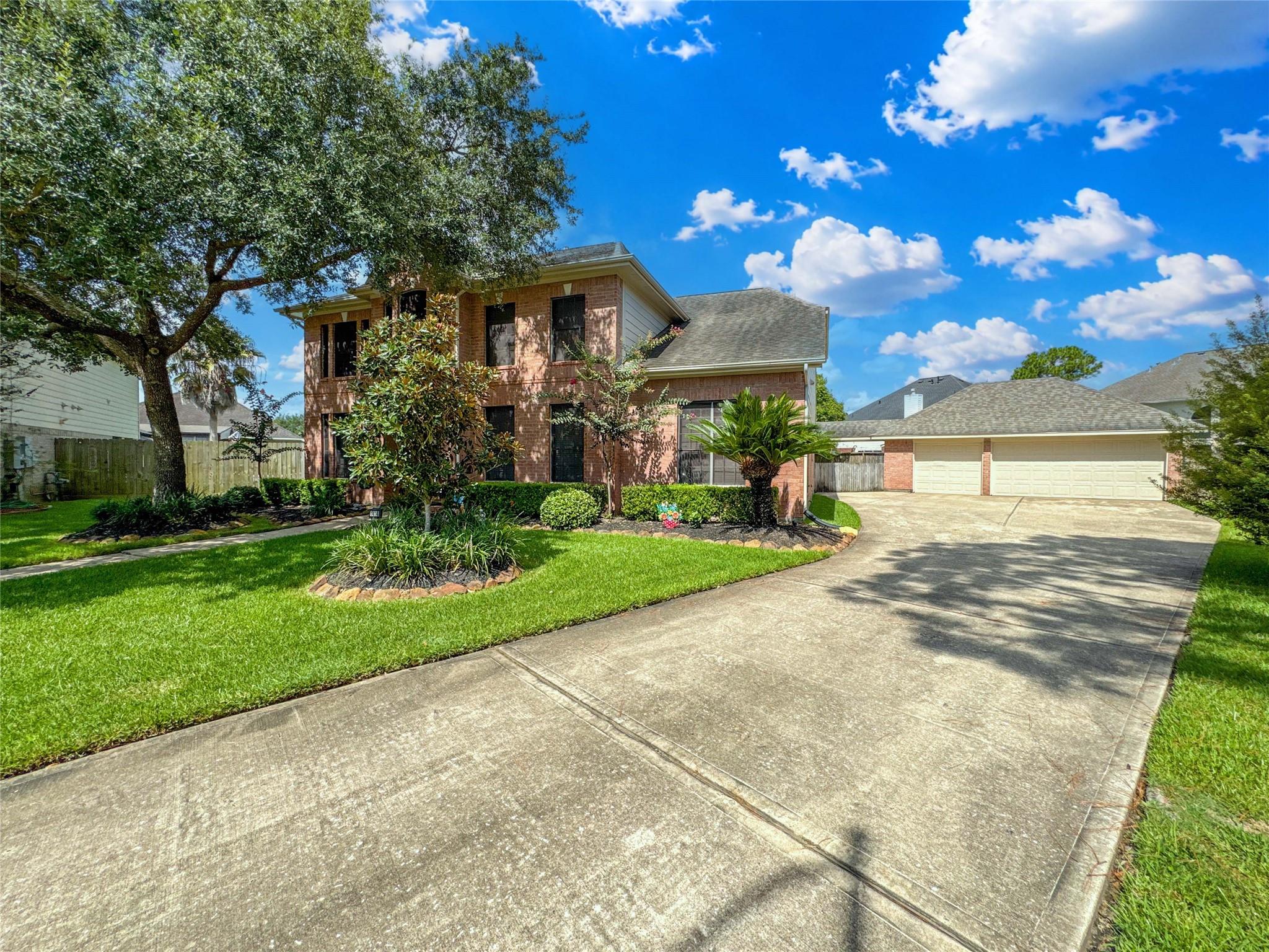 1414 Pineash Court