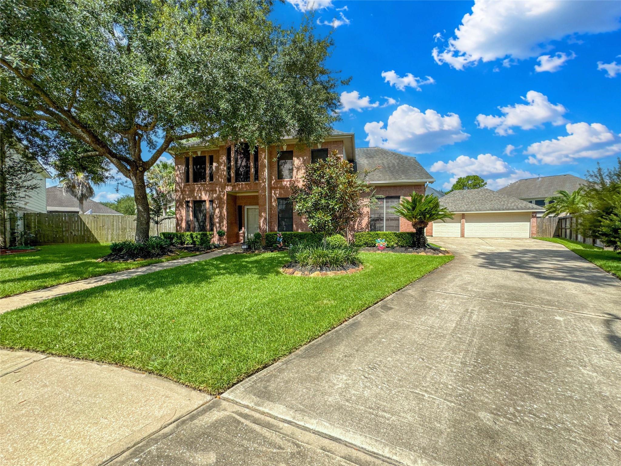 1414 Pineash Court