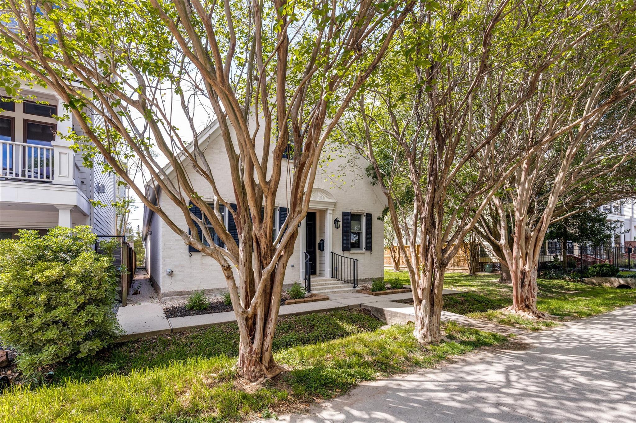 927 Nicholson Street