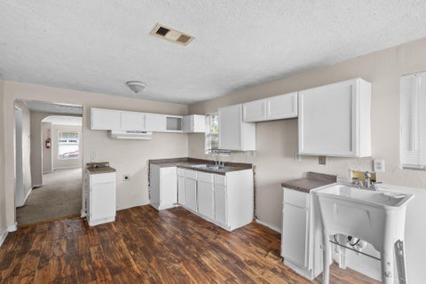 Photo of 3502 Europa Street, Houston, TX 77022 (MLS # 44579566)