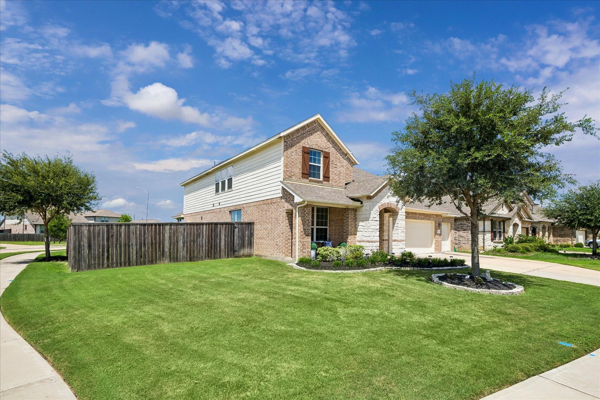25934 Bronze Oak Court