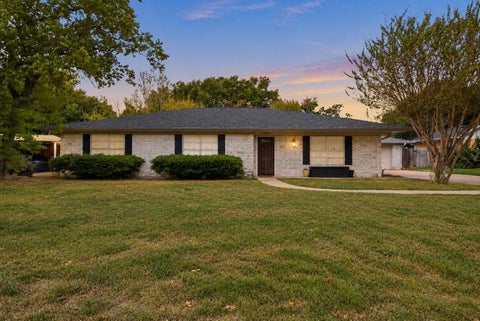 Photo of 3800 Windridge Drive, Bryan, TX 77802 (MLS # 83176915)