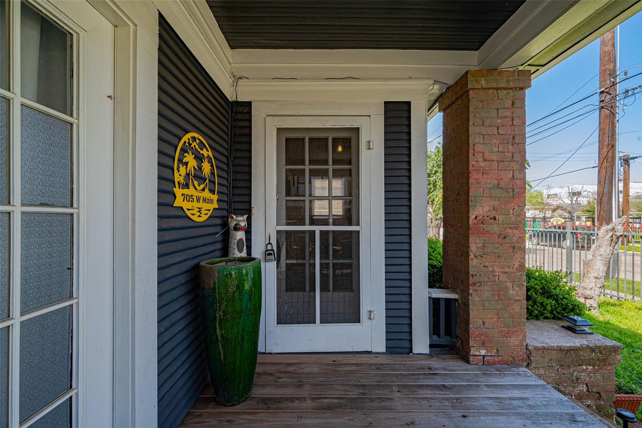 Houston, Texas 77006, United States, 2 Bedrooms Bedrooms, ,3 BathroomsBathrooms,Residential,Active,215722