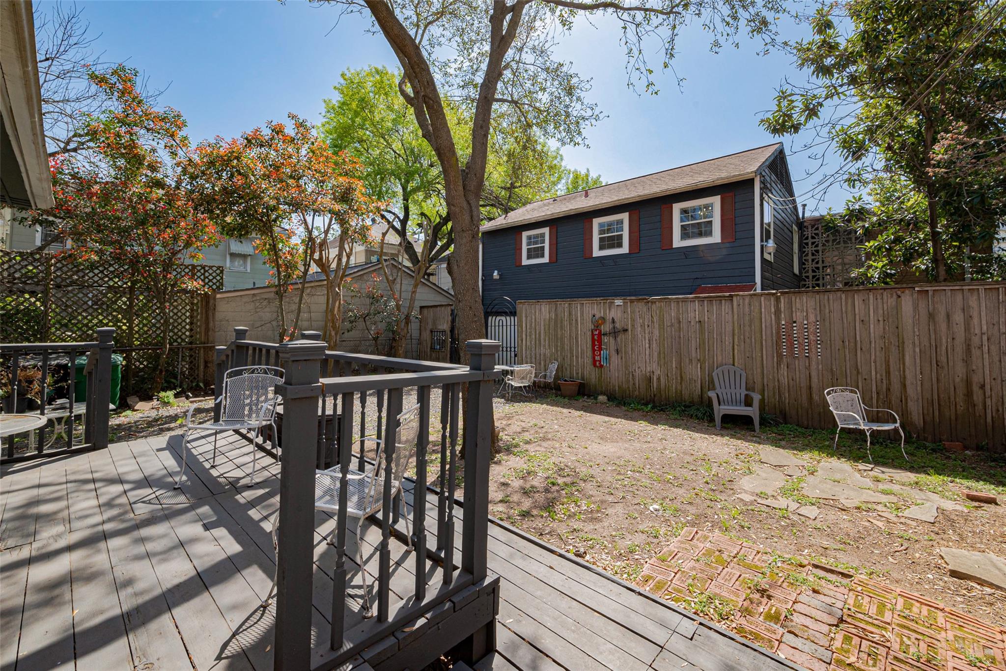 Houston, Texas 77006, United States, 2 Bedrooms Bedrooms, ,3 BathroomsBathrooms,Residential,Active,215722