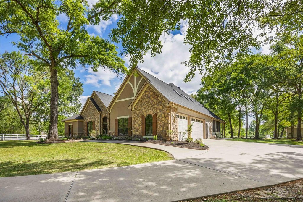 Photo of 1809 Saint Beulah Chapel Rd Road, Montgomery, TX 77316 (MLS # 19071756)
