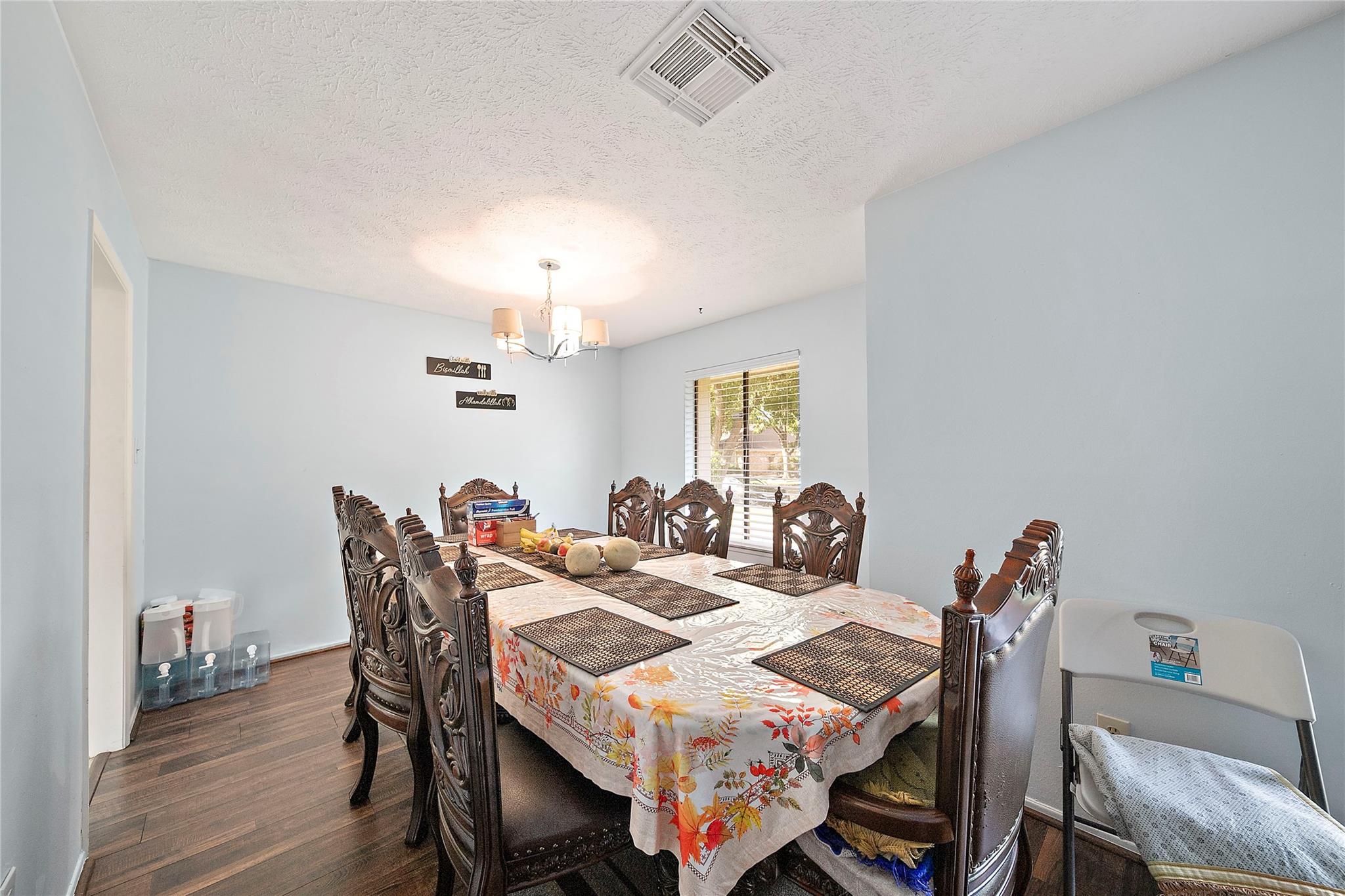 2822 Colonial Drive