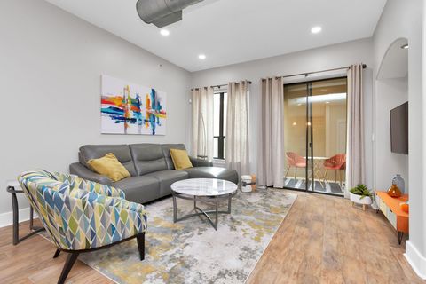 Photo of 1901 Post Oak Boulevard #3113, Houston, TX 77056 (MLS # 31410027)