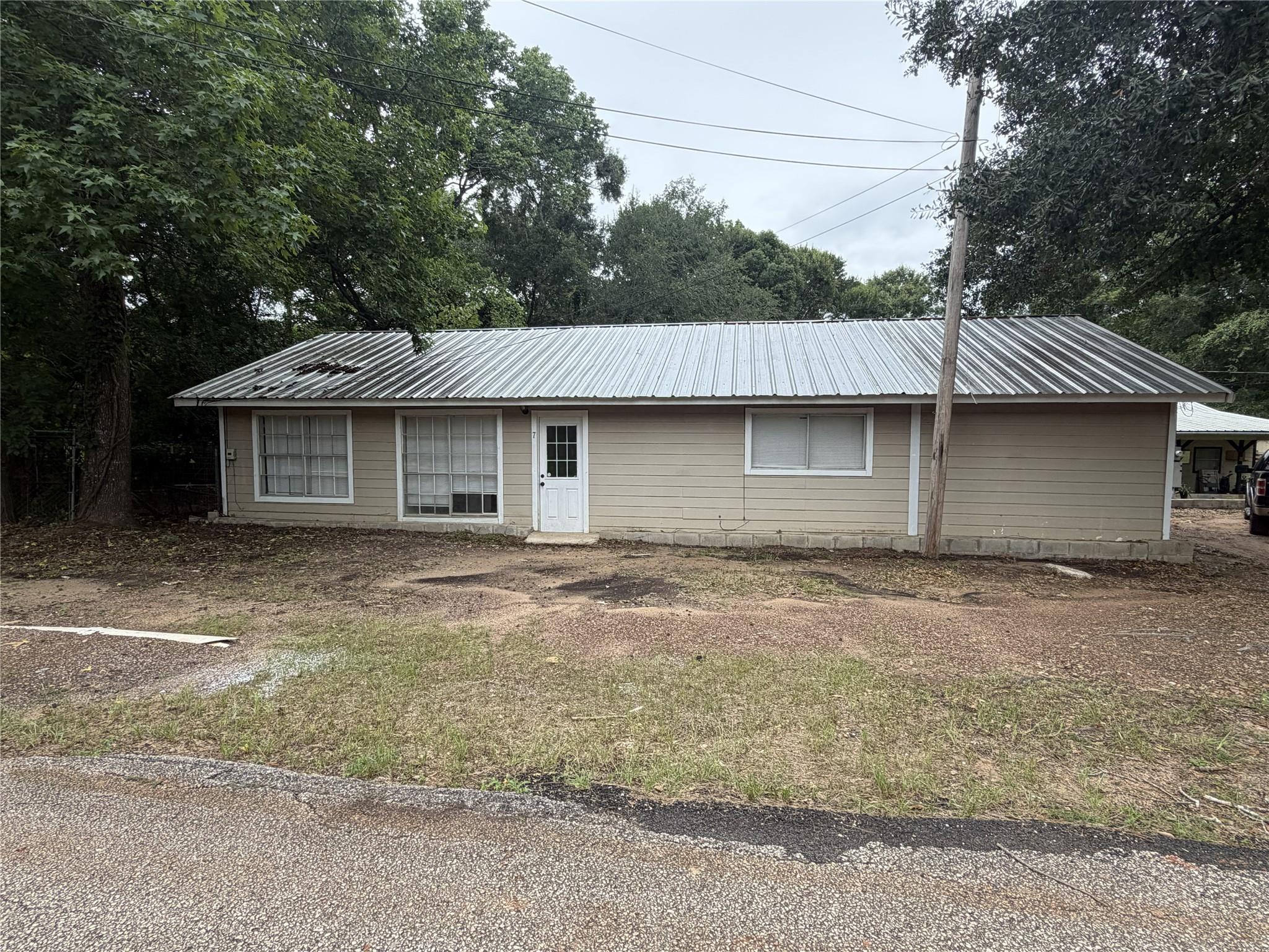 Photo 1 of 18 — 7 Peace Pipe Trail, Conroe, TX 77316