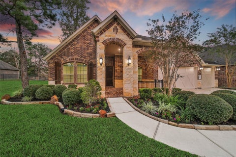 Photo of 296 Dawn Brook Lane, Conroe, TX 77384 (MLS # 33860365)