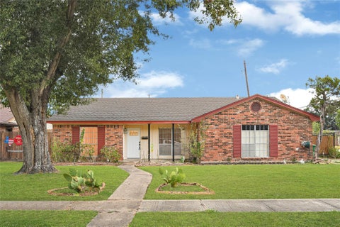 Photo of 11327 Sageland Drive, Houston, TX 77089 (MLS # 13767169)