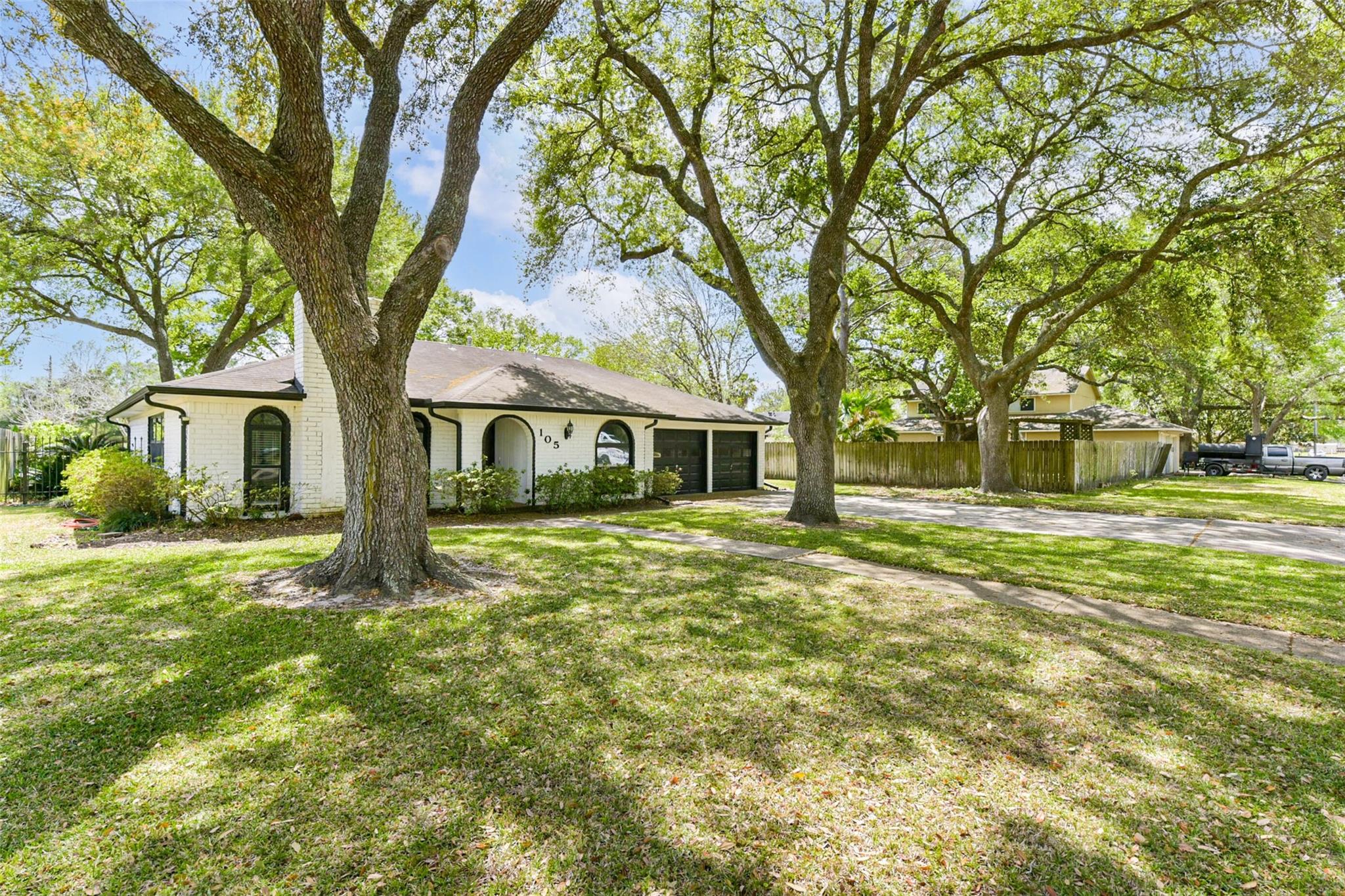105 W Wildwinn Drive