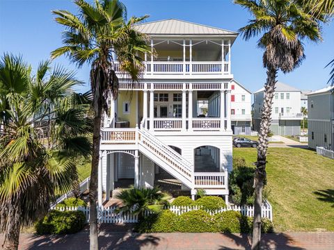 Photo of 730 Beachtown Passage Psge, Galveston, TX 77550 (MLS # 60353079)