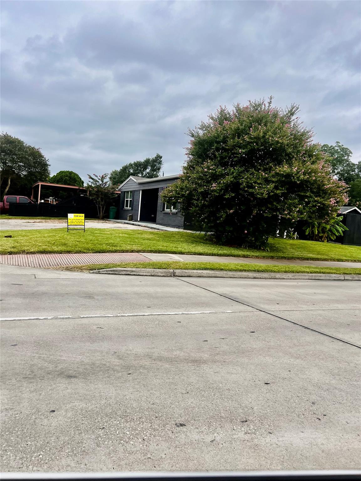 2102 Dewberry Lane